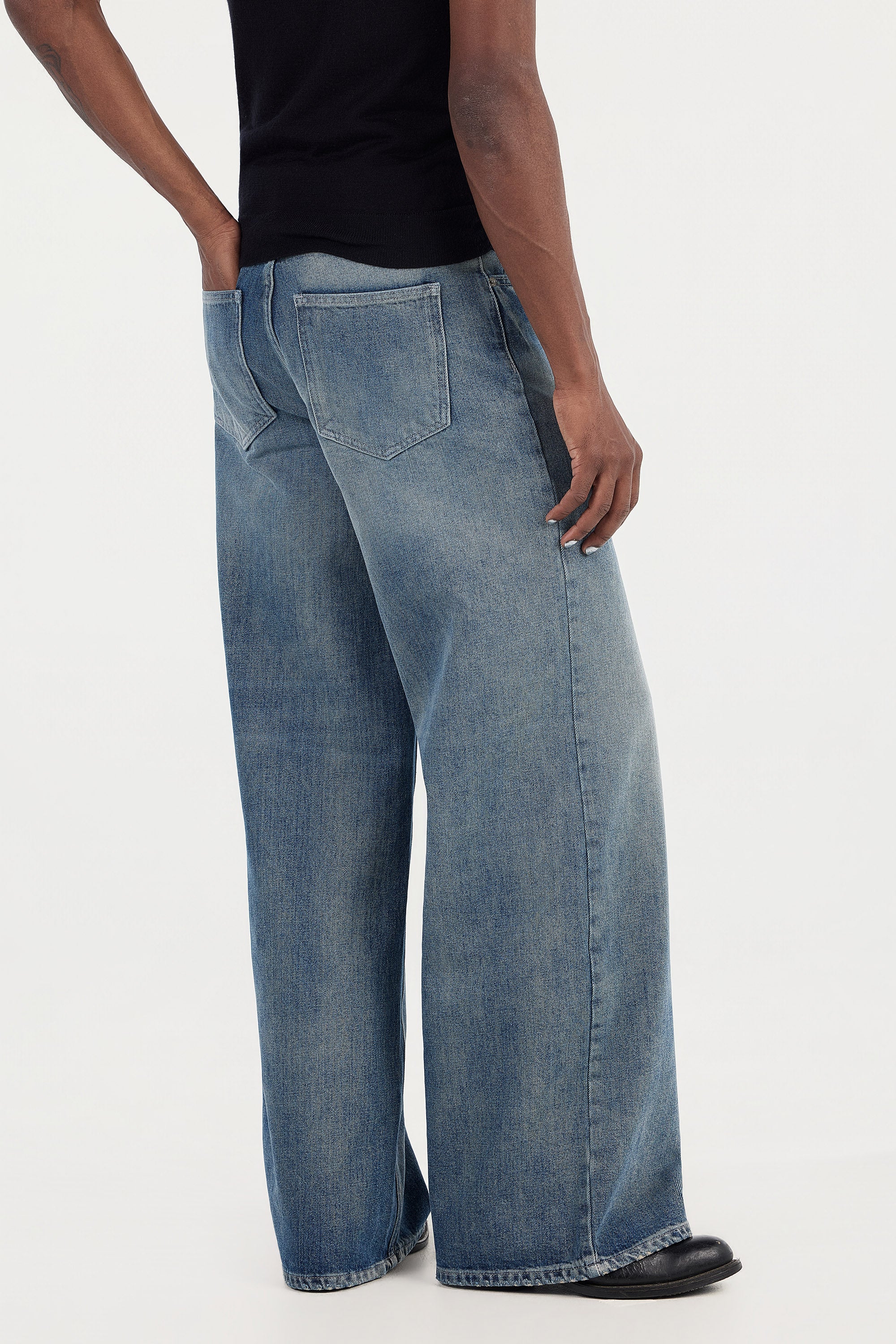 パンツ PEARLED IVORY Shadow Denim 1211 'Sandwash' Denim – PEARLED IVORY