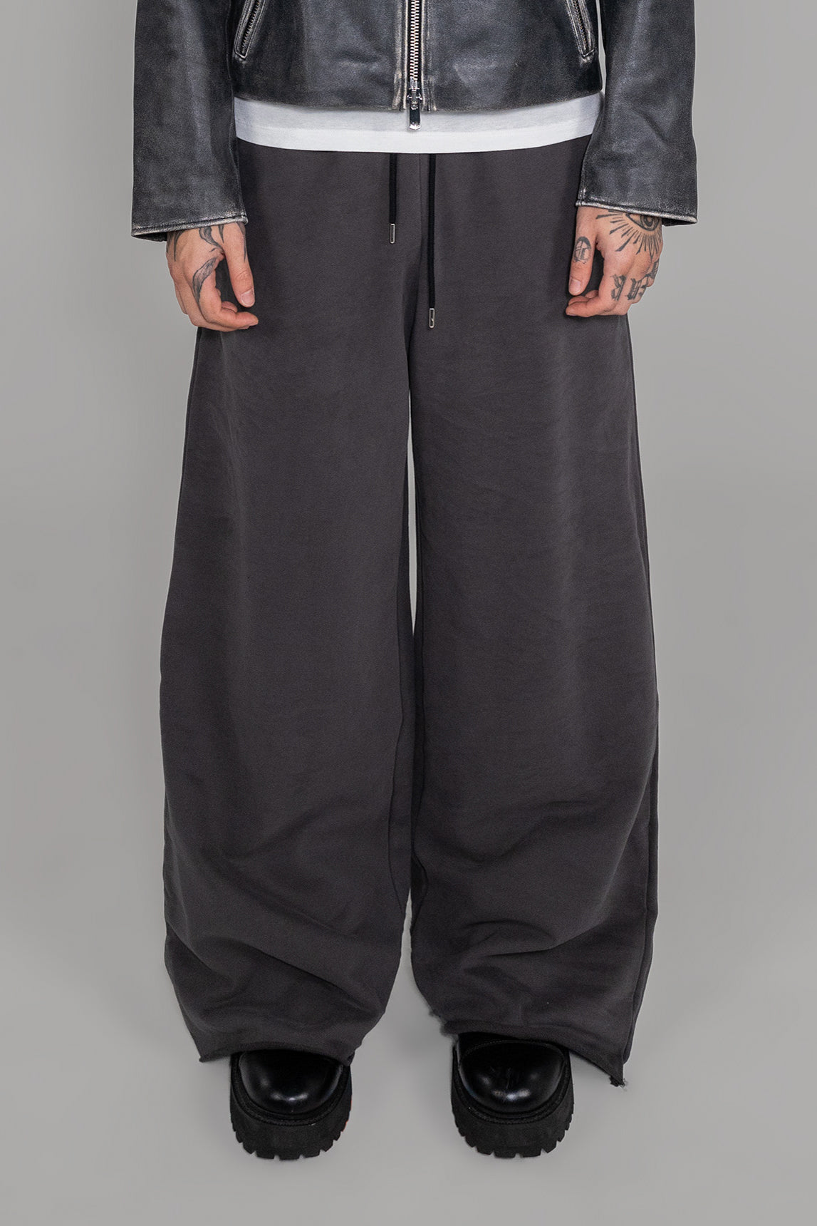 BRUIN PANT - CHARCOAL