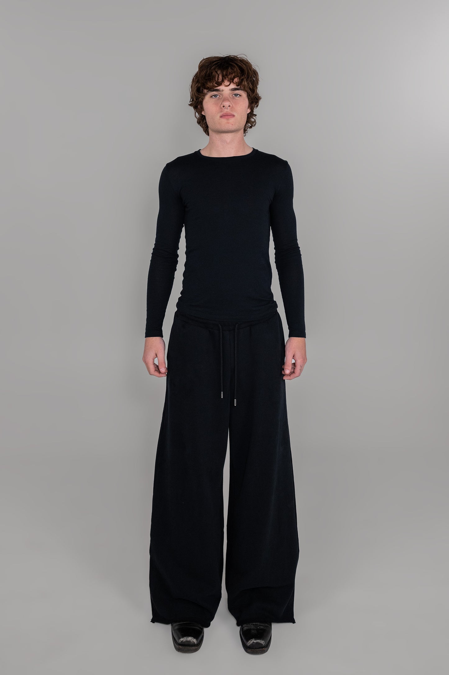 FITTED LONG SLEEVE - BLACK