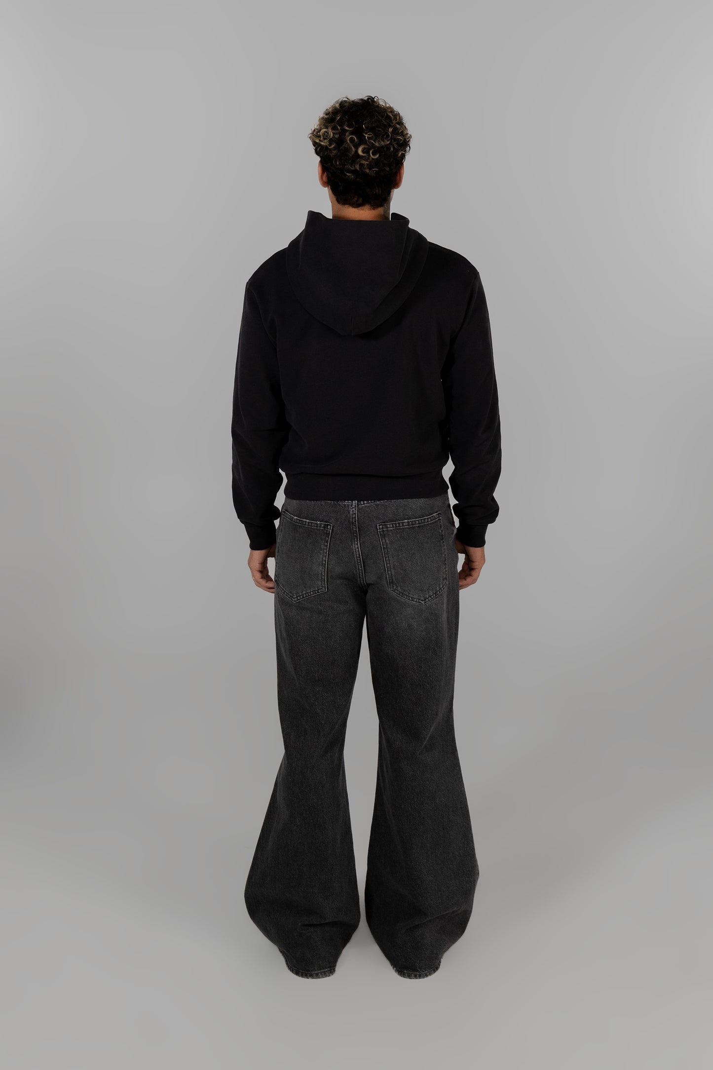 FITTED ZIP HOODIE - BLACK
