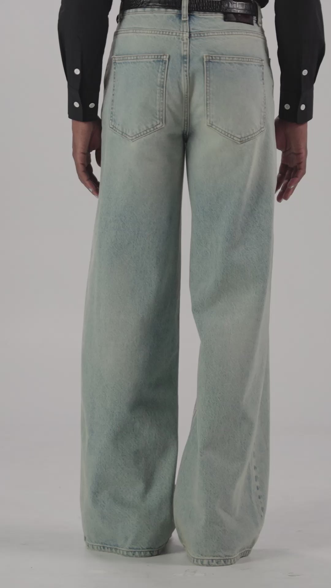 1211 'Light Wash' Denim – PEARLED IVORY
